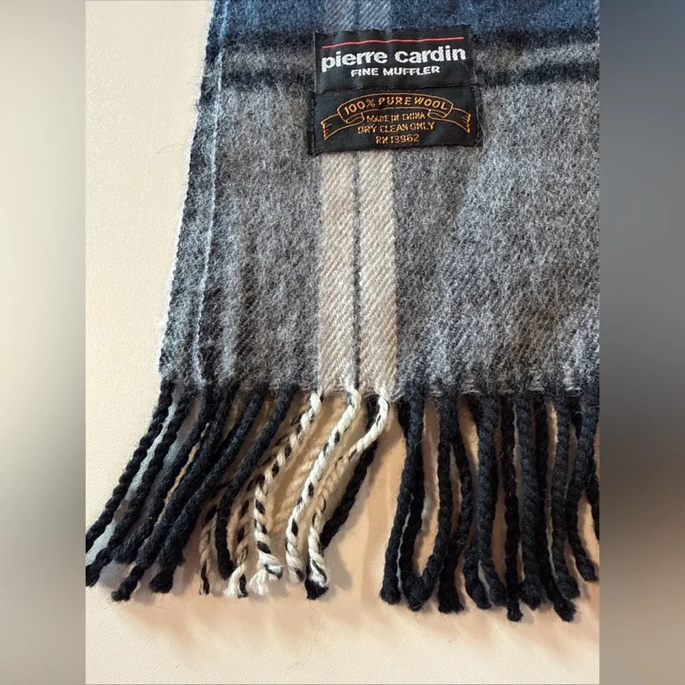 Pierre Cardin Tartan Plaid Men’s Scarf Pure Wool Gray Blue Fringe 12